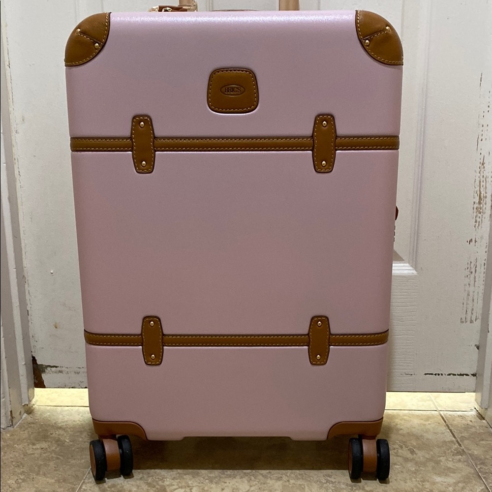 Bric’s Bellagio 21 inch carry-on spinner pink